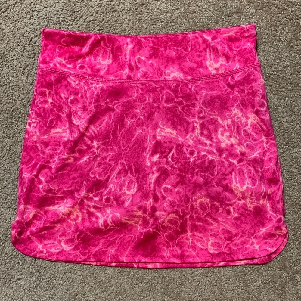 exertek SKORT Size Small, bright pink with black shorts, look like never worn